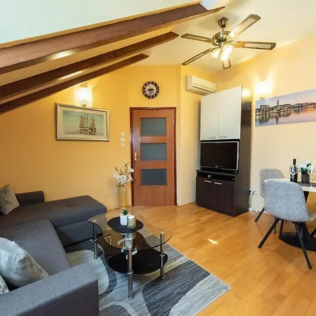 Coast Apartmán *